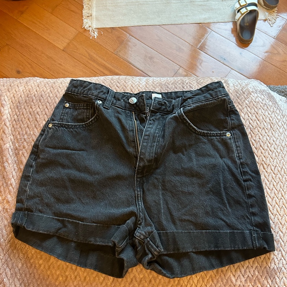 H&M black mom high waisted shorts
